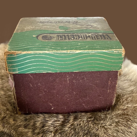 VIEW-MASTER Antique 1950’s Stereoscope with Alice in Wonderland Reel - Picture 6 of 17